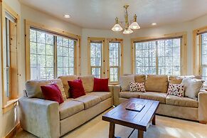 3 Mt Baker Peaceful Lodge Style Home With Private Hot Tub and BBQ on t