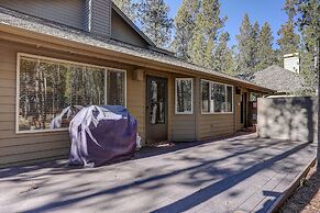 Newly Remodeled 27 Gannet Home features Kayaks, Bikes, and Hot Tub by 