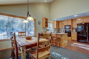Newly Remodeled 27 Gannet Home features Kayaks, Bikes, and Hot Tub by 