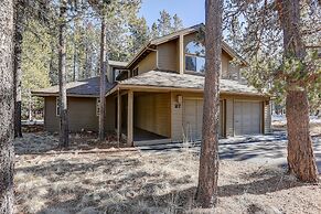 Newly Remodeled 27 Gannet Home features Kayaks, Bikes, and Hot Tub by 