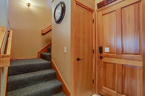 Newly Remodeled 27 Gannet Home features Kayaks, Bikes, and Hot Tub by 