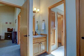 Newly Remodeled 27 Gannet Home features Kayaks, Bikes, and Hot Tub by 