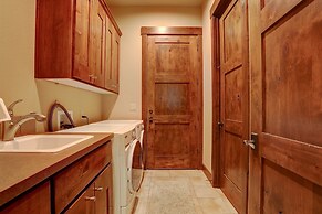 Points West 4 Bedroom Townhouse by RedAwning