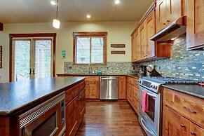 Points West 4 Bedroom Townhouse by RedAwning