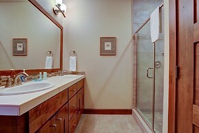 Points West 4 Bedroom Townhouse by RedAwning