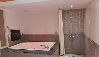 Chateau Motel & Spa - Daliao