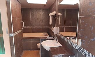 Chateau Motel & Spa - Daliao