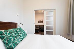 Huge Industrial Loft Near Mont-royal Metro