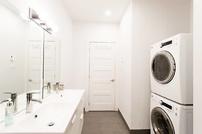 Huge Industrial Loft Near Mont-royal Metro