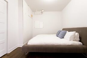 Huge Industrial Loft Near Mont-royal Metro