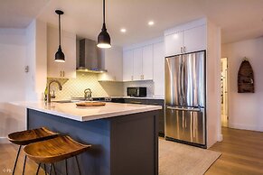 Huge 3 Bedroom Condo With a View