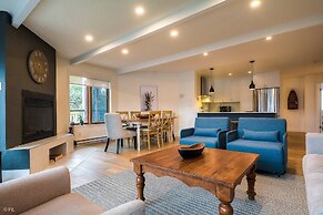 Huge 3 Bedroom Condo With a View