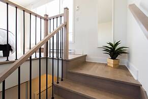 Spectacular and Modern Little Italy Penthouse