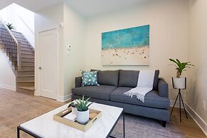 Spectacular and Modern Little Italy Penthouse