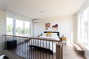 Spectacular and Modern Little Italy Penthouse