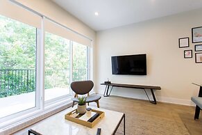 Spectacular and Modern Little Italy Penthouse