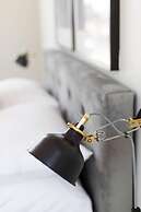 Stunning Split Level 3 BR Little Italy Apartment