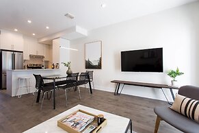 Stunning Split Level 3 BR Little Italy Apartment