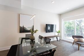 Stunning Split Level 3 BR Little Italy Apartment