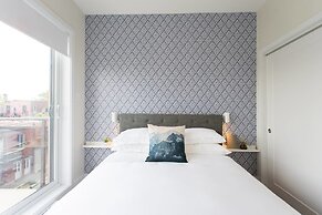 Stunning Split Level 3 BR Little Italy Apartment