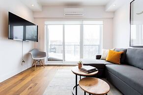 Spacious 2 Bedroom Condo in Little Italy