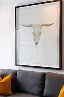 Spacious 2 Bedroom Condo in Little Italy