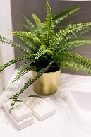 Spacious 2 Bedroom Condo in Little Italy