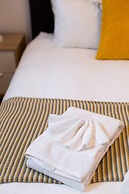 Spacious 2 Bedroom Condo in Little Italy