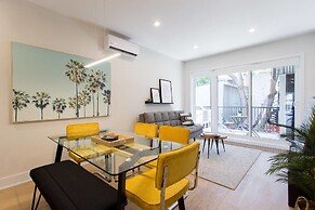 Perfect 2 Bdr, 2 Bath Landing for the Family