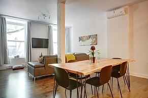 Spacious Industrial Loft in Le Plateau