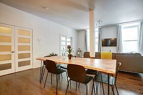 Spacious Industrial Loft in Le Plateau