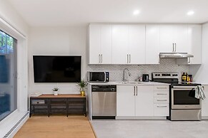 Cool and Comfortable 2 Bedroom Den