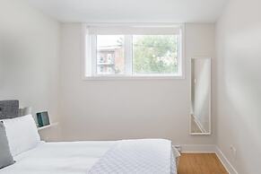 Cool and Comfortable 2 Bedroom Den