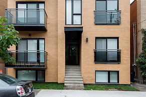 Cool and Comfortable 2 Bedroom Den