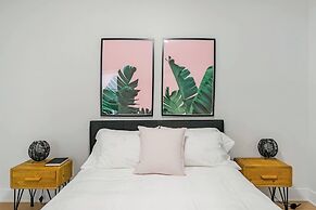 Cool and Comfortable 2 Bedroom Den