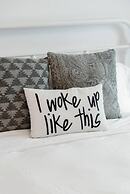 Hip, Stylish Apartment in Little Italy