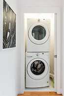 Hip, Stylish Apartment in Little Italy