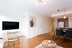 Fresh & Styled 2 Bedroom Apt in Mile End