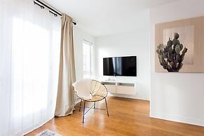 Fresh & Styled 2 Bedroom Apt in Mile End