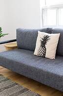 Stylish & Unique 3 Bdr Flat With Parking!