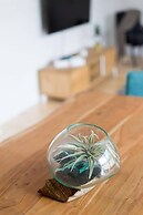 Stylish & Unique 3 Bdr Flat With Parking!