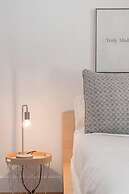 Exquisite Modern Condo in Little Italy