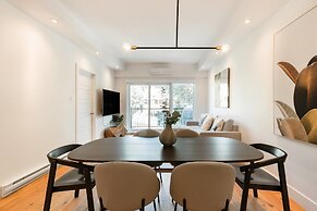 Exquisite Modern Condo in Little Italy