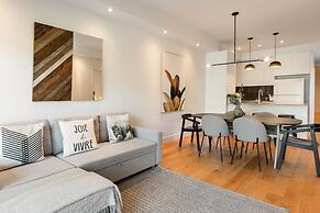Exquisite Modern Condo in Little Italy