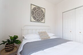 Urban Gem in Le Plateau