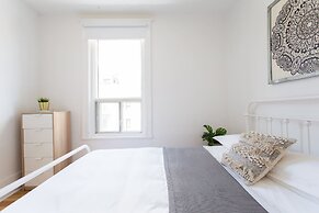 Urban Gem in Le Plateau