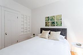 Urban Gem in Le Plateau