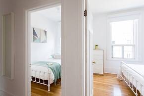 Urban Gem in Le Plateau