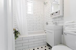 Urban Gem in Le Plateau