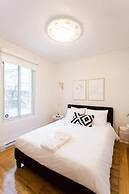 Charming Montreal 3 bdr Apartment Next to Subway